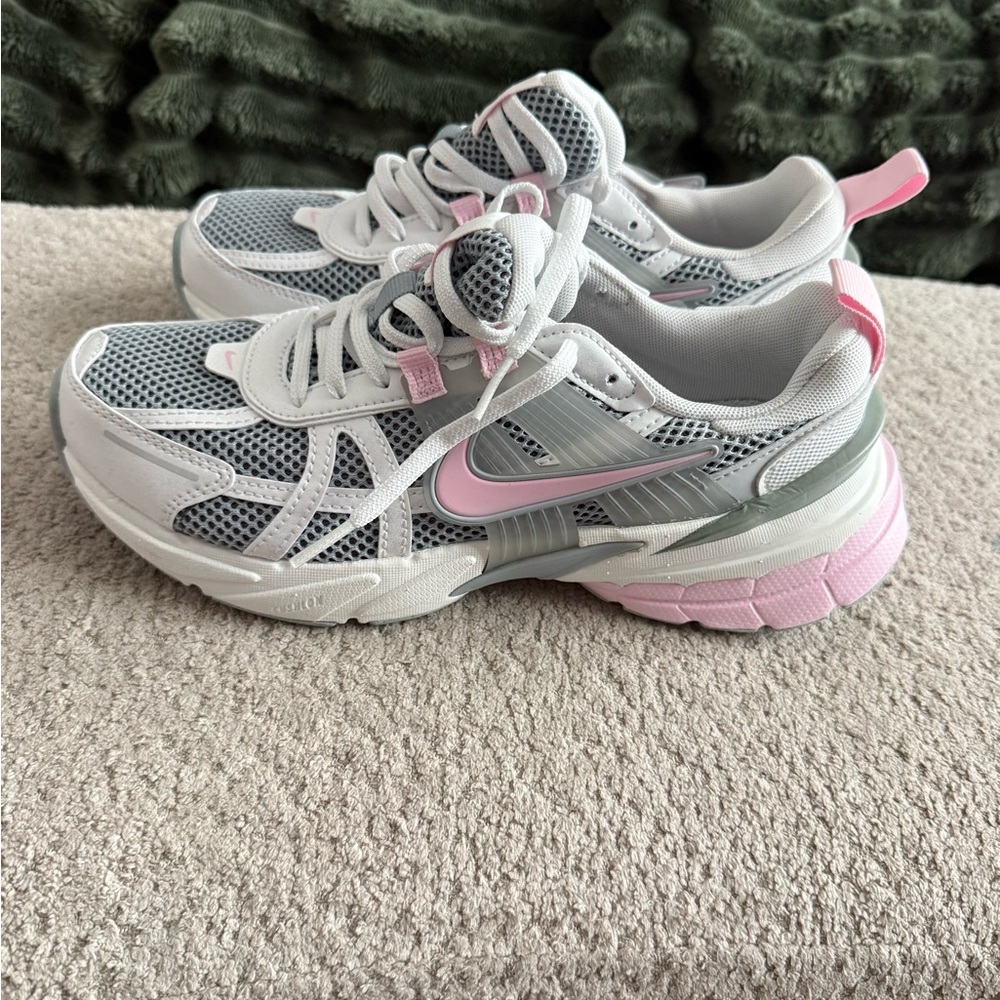 Nike White and Gray Sneakers